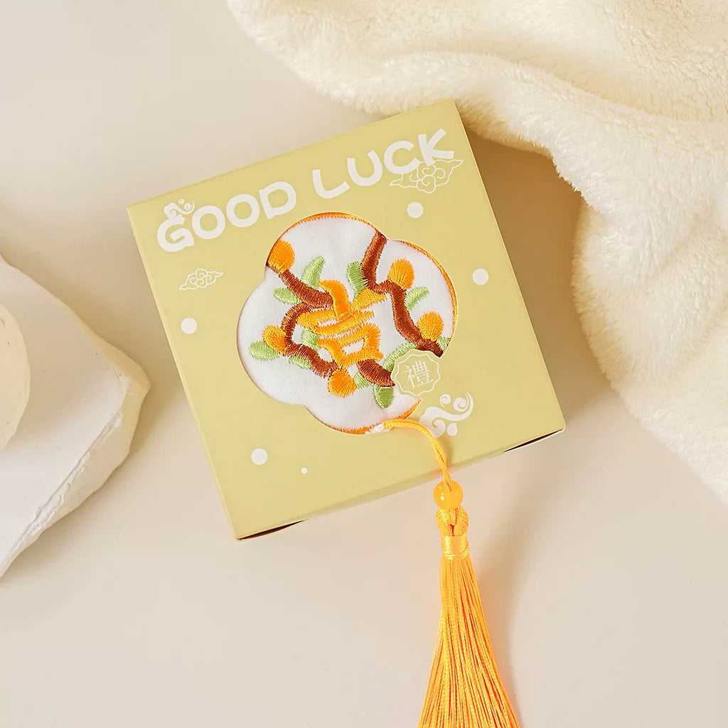 Personalized Embroidered Hanging Towel – Coral Fleece Cartoon Flower, Fast-Drying with Custom Logo, Ideal for Home & Restaurant
