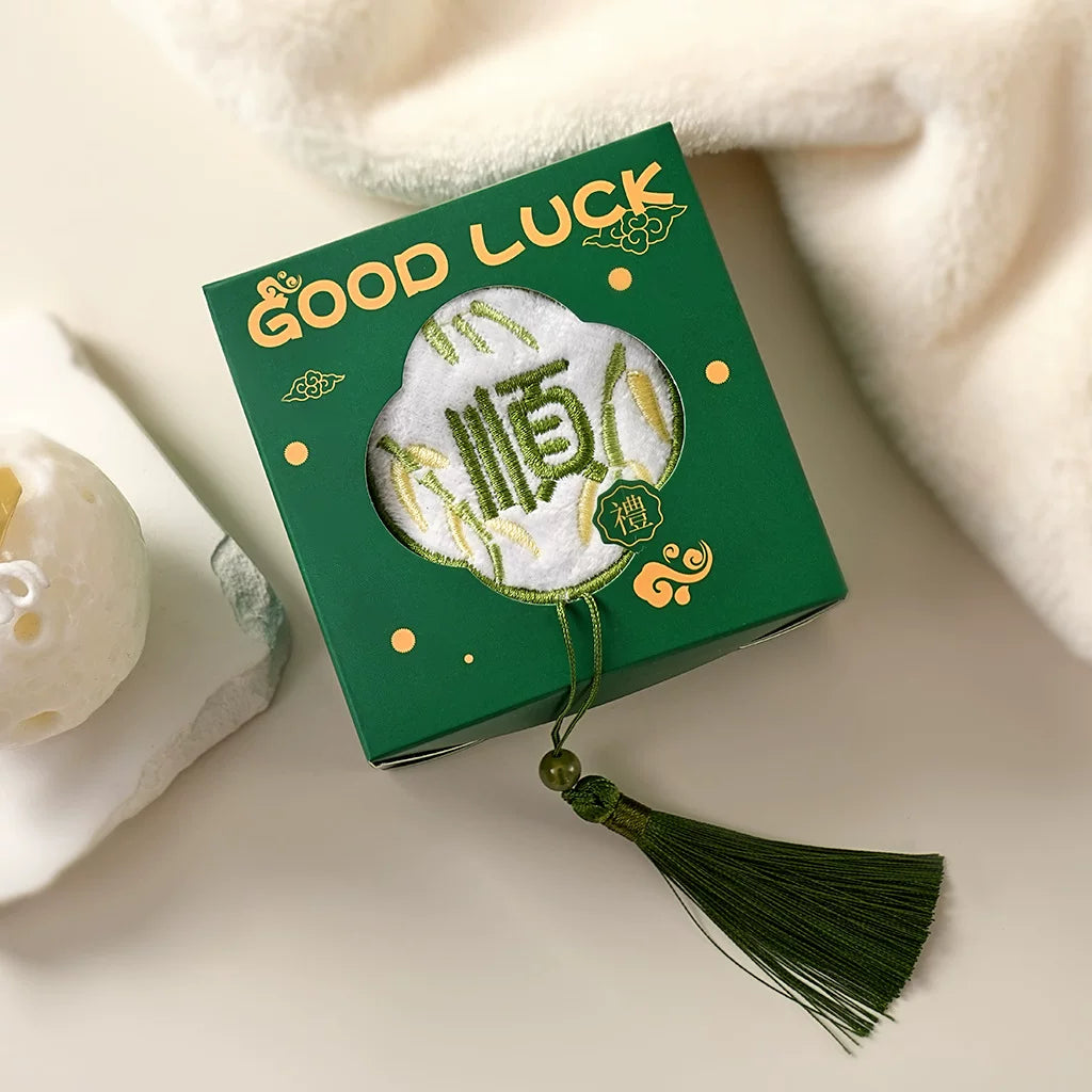 Personalized Embroidered Hanging Towel – Coral Fleece Cartoon Flower, Fast-Drying with Custom Logo, Ideal for Home & Restaurant
